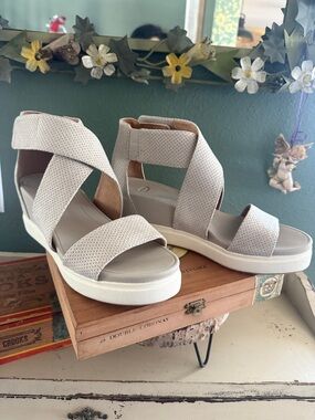 Women’s Casual Cream Platform Sandals